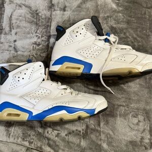 Jordan Black and White Sneakers 6 Retro